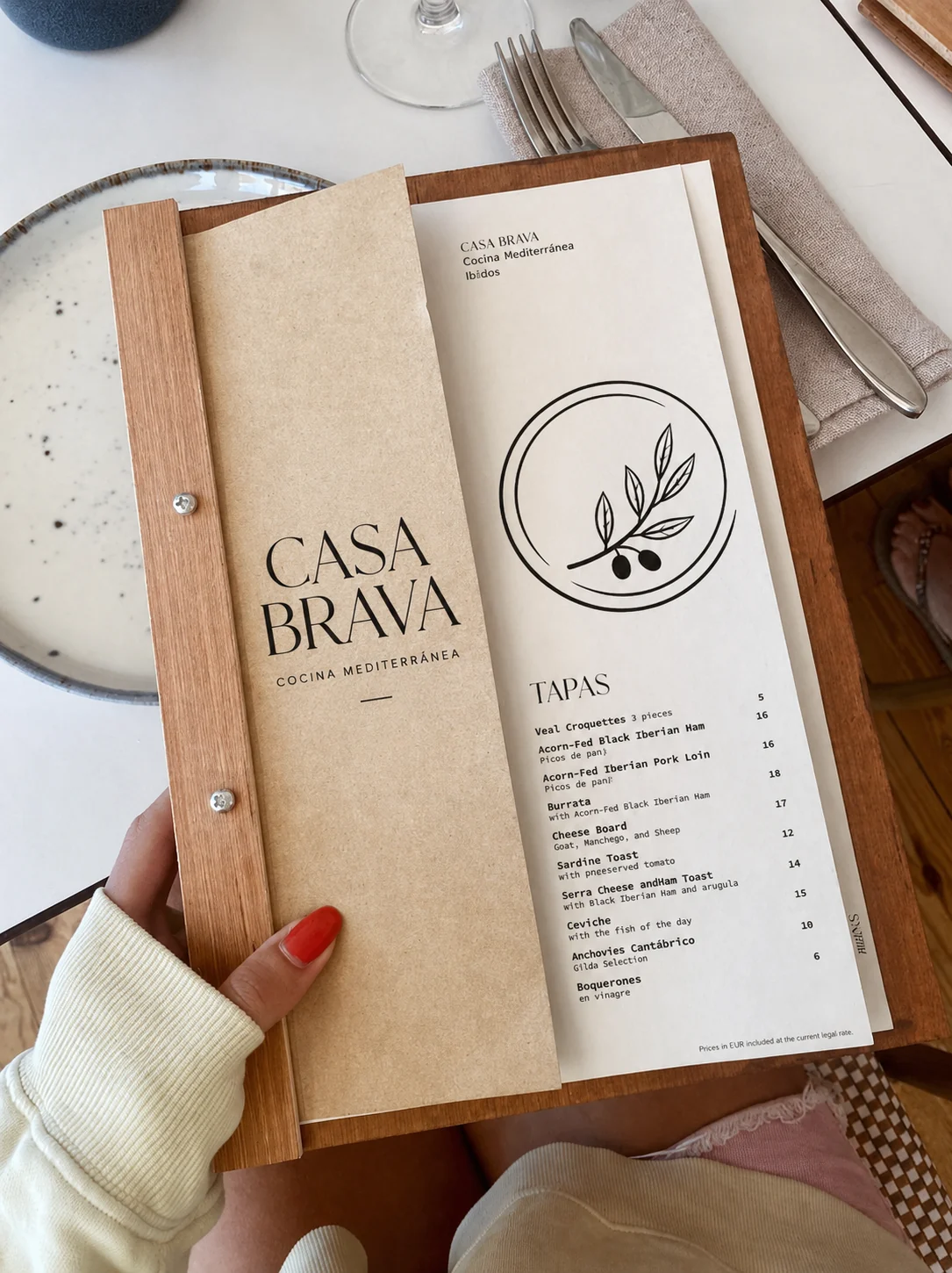 Dishrupt food and brand content